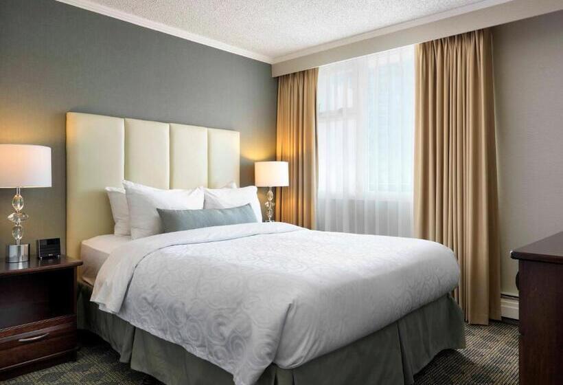 Люкс Повышенной Комфортности, Chateau Victoria Hotel & Suites