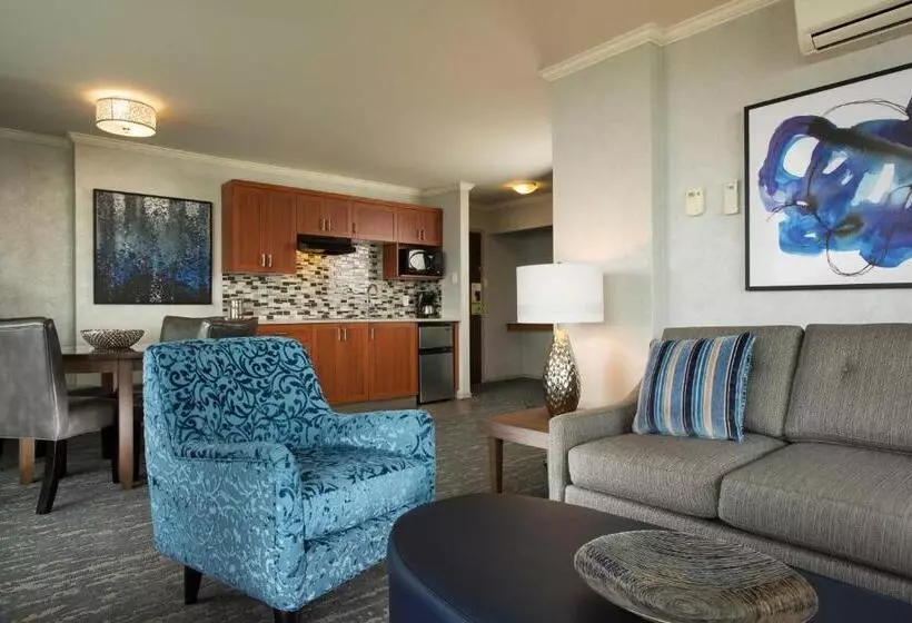 سوئیت 2 خوابه, Chateau Victoria Hotel & Suites