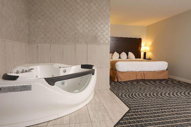 غرفة قياسية سرير كينج, Clarion Pointe