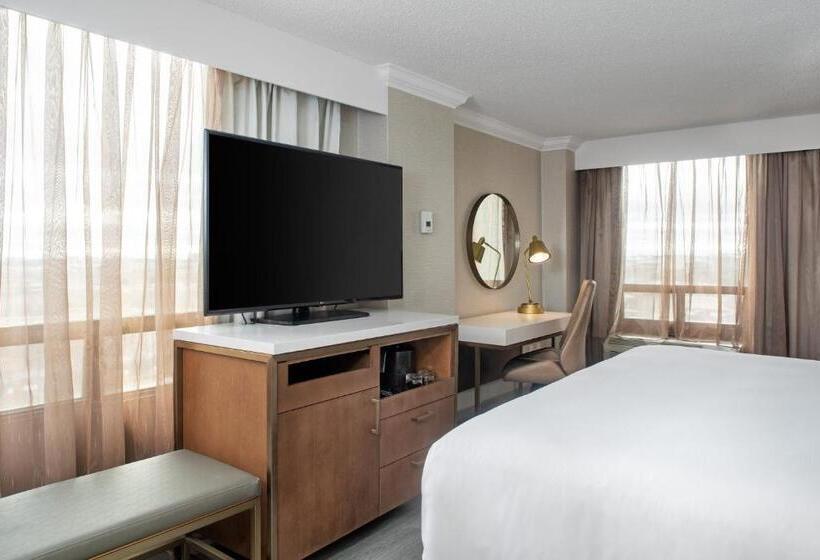 غرفة سوبيريور سرير كينج, Crowne Plaza Toronto Airport, An Ihg