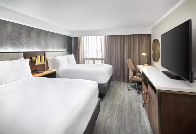 اتاق استاندارد, Crowne Plaza Toronto Airport, An Ihg