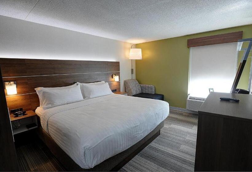 غرفة قياسية سرير كينج لذوى الإحتياجات الخاصة, Holiday Inn Express & Suites Toronto Airport West, An Ihg