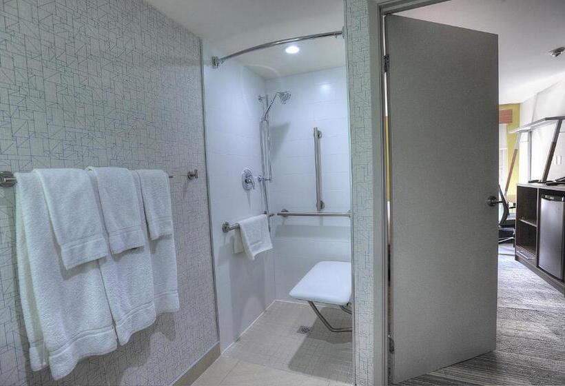 Quarto Estandar Cama King para Deficientes Físicos, Holiday Inn Express & Suites Toronto Airport West, An Ihg