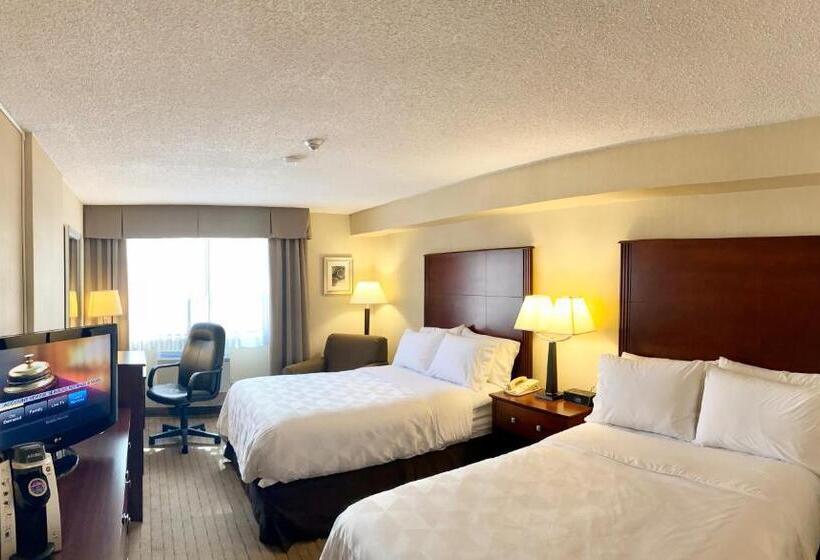 חדר סטנדרט לארבעה, Holiday Inn & Suites Winnipeg Downtown, An Ihg