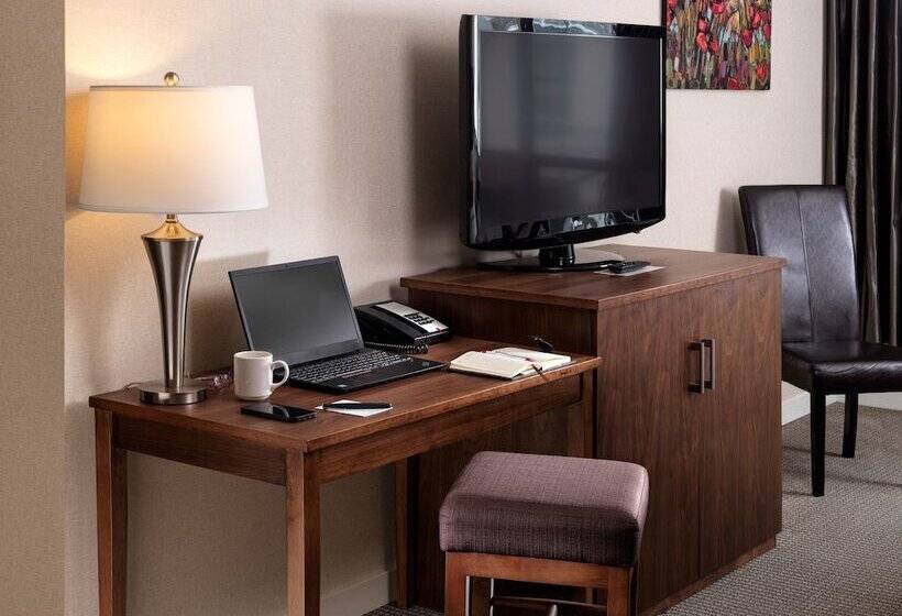 带2个双人床的标准工作室, Huntingdon Hotel And Suites