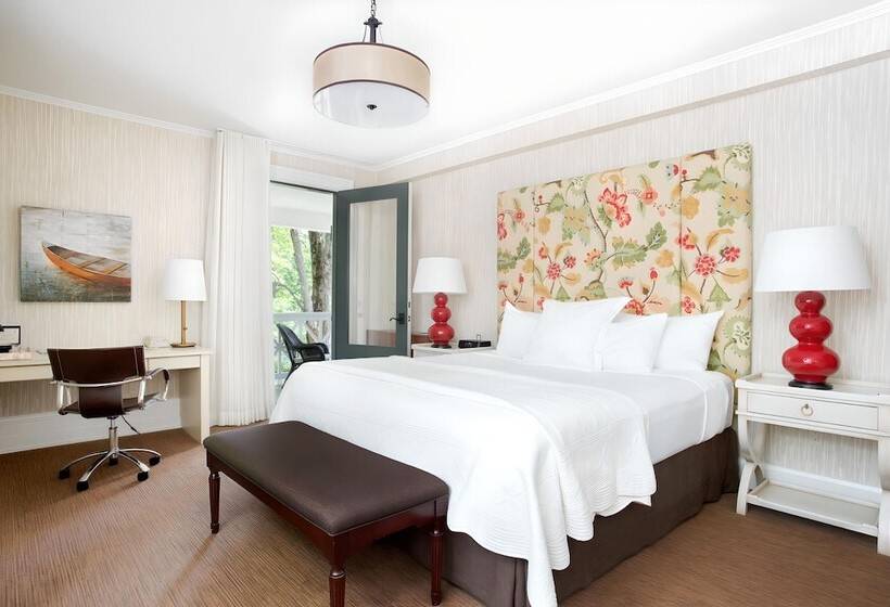 Номер Superior, Manoir Hovey, Relais & Châteaux