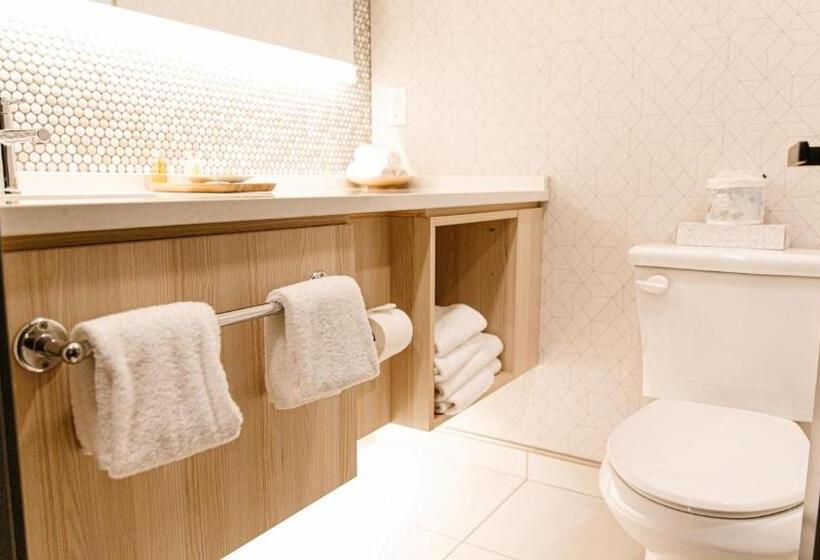 غرفة قياسية, Mountaineer Lodge