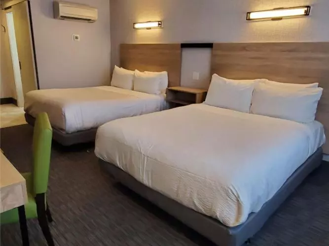 اتاق لوکس, Mountaineer Lodge
