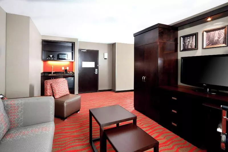 اتاق لوکس, Radisson Blu Vancouver Airport