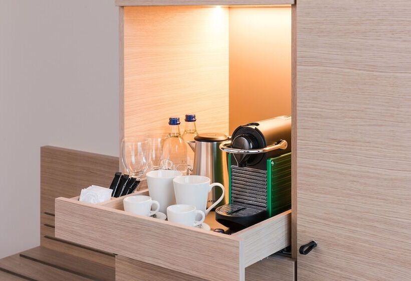 חדר סופריור, Savoy