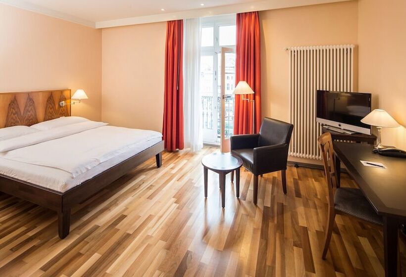 Номер бизнес-класса, Schweizerhof Basel