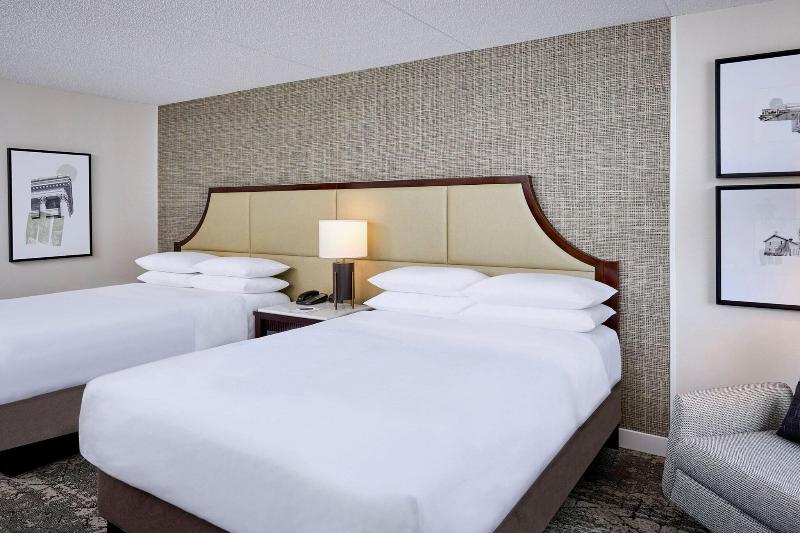 اتاق کلاب, Sheraton Hamilton