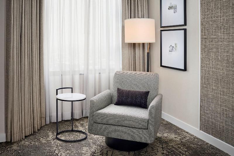 Номер Deluxe Кровать Кинг, Sheraton Hamilton