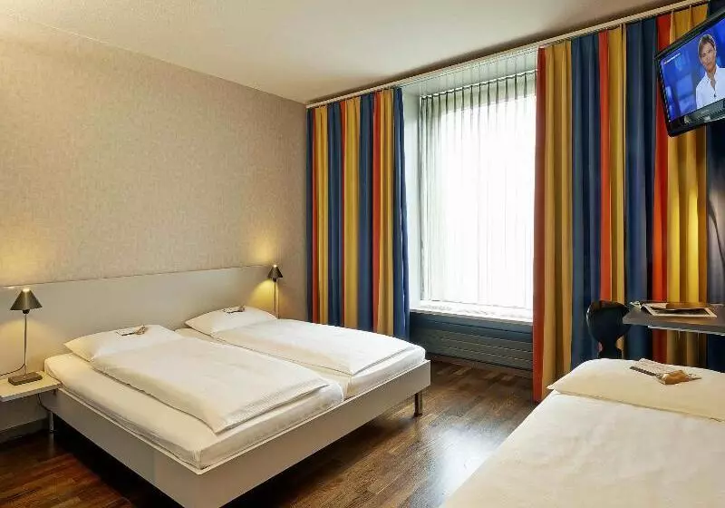 اتاق استاندارد سه نفره, Sorell Hotel Ador