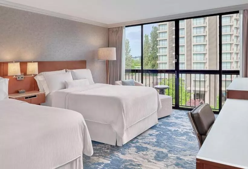 اتاق سوپریور با چشمانداز باغ, The Westin Bayshore, Vancouver