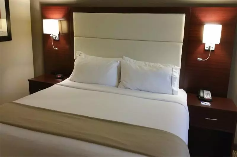 اتاق سوپریور با چشمانداز باغ, The Westin Bayshore, Vancouver