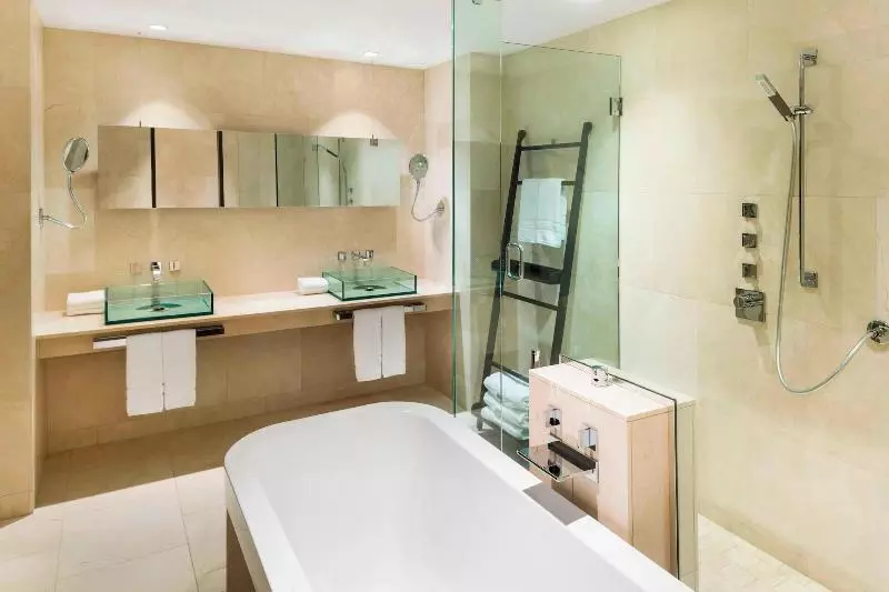 سوئیت با چشمانداز, The Westin Bayshore, Vancouver