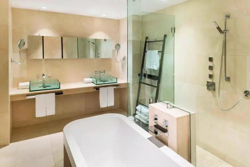 سوئیت با چشمانداز, The Westin Bayshore, Vancouver