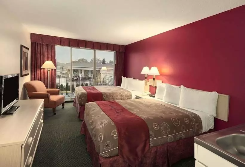 اتاق استاندارد با 2 تخت دوبل, Travelodge By Wyndham Nanaimo