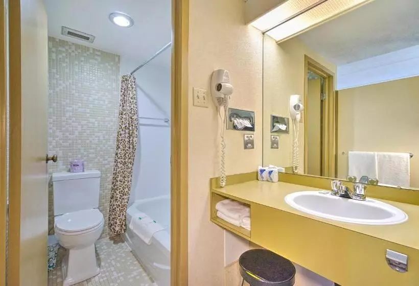 Standard-huone 2 Parivuodetta, Motel Penn   Mass