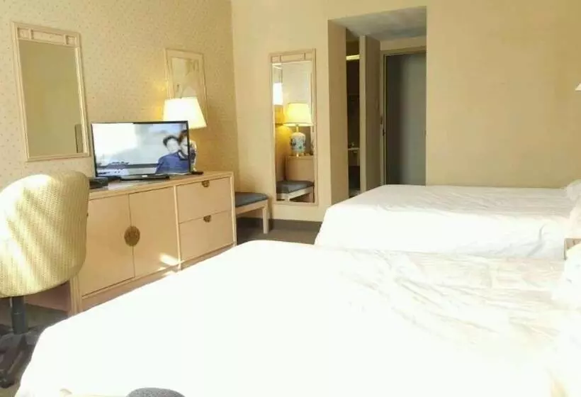 Standard-huone 2 Parivuodetta, Motel Penn   Mass