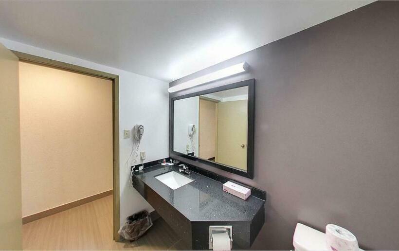 2ダブルベッドのスタンダードルーム, Super 8 By Wyndham Sudbury On