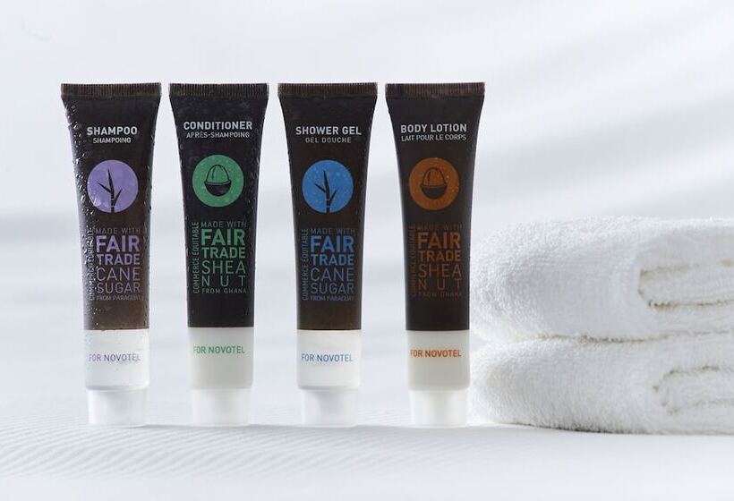 Номер Executive, Novotel Toronto North York