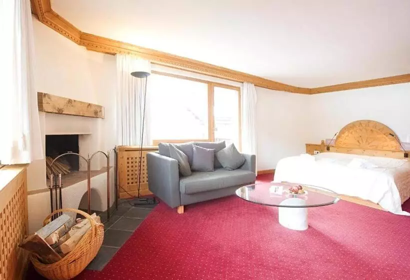 سوییت جونیور با بالکن, Albana Hotel Silvaplana