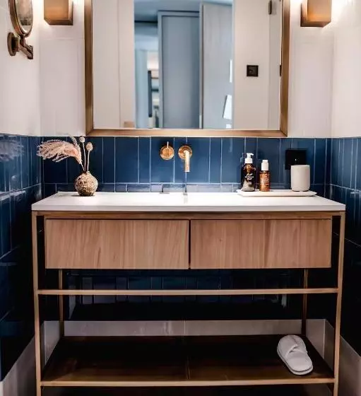 Junior Suite with Balcony, Alex Lake Zürich   Lifestyle Hotel And Suites