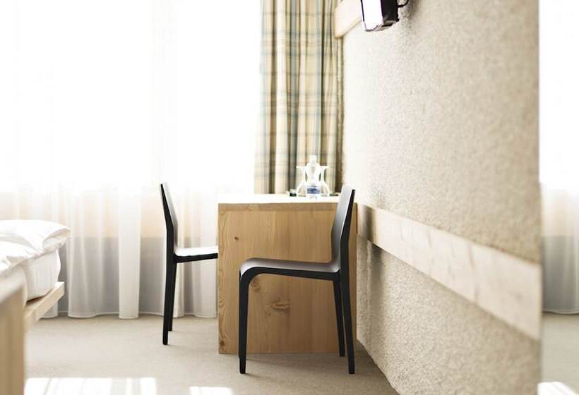Номер Economy, Hauser Hotel St. Moritz