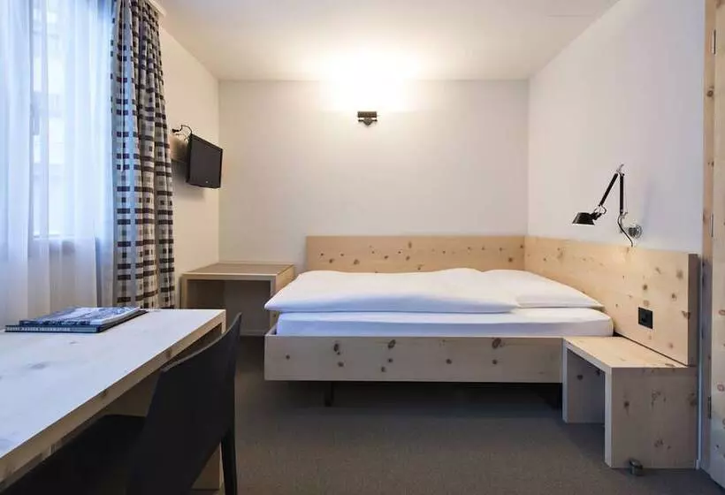 Basis Zimmer, Hauser Hotel St. Moritz