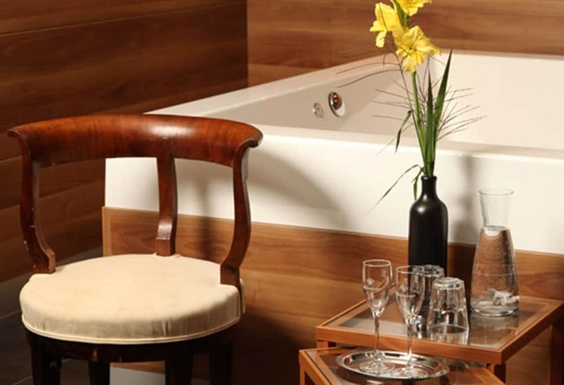 Standard Enkelrum, Alexander