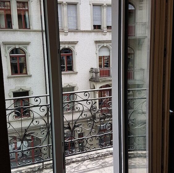 Quarto Estandar, Alpina Luzern