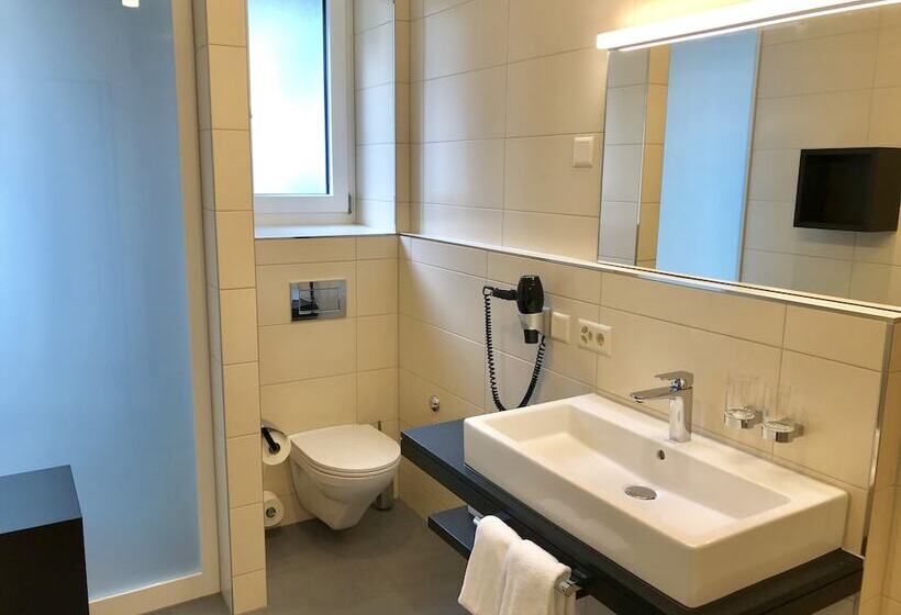 Quarto Deluxe, Alpina Luzern