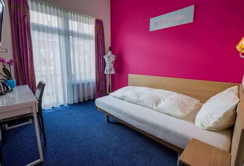 Habitación Estàndard Individual, Ambassador
