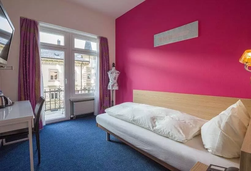Habitación Estàndard Individual, Ambassador