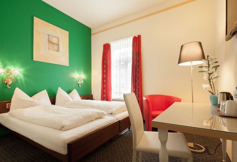 חדר סטנדרט, Ambassador