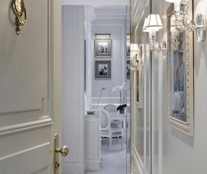 Superior room with lake view, Beaurivage Palace