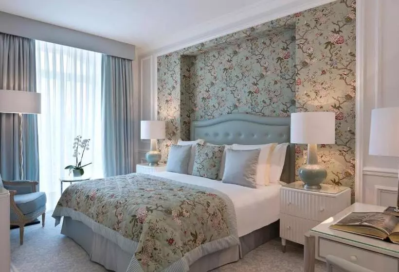 اتاق سوپریور با چشم‌انداز باغ, Beaurivage Palace