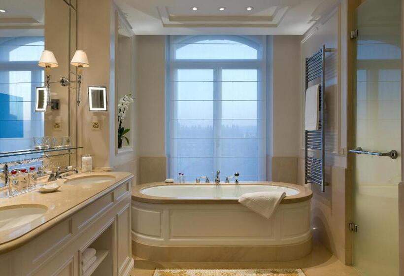 주니어 스위트 호수 전망, Beaurivage Palace