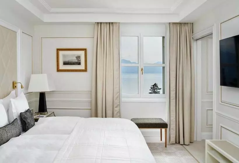 اتاق لوکس با چشم‌انداز دریاچه, Beaurivage Palace