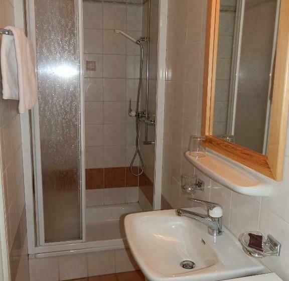 غرفة قياسية ثلاثية, Defanti