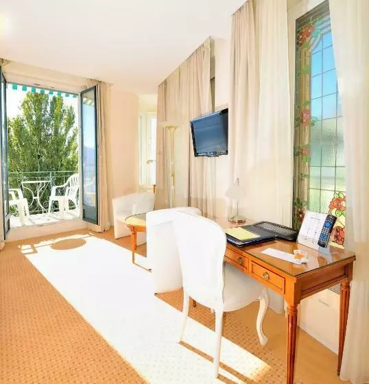 سوییت جونیور با چشمانداز دریاچه, Eden Palace Au Lac