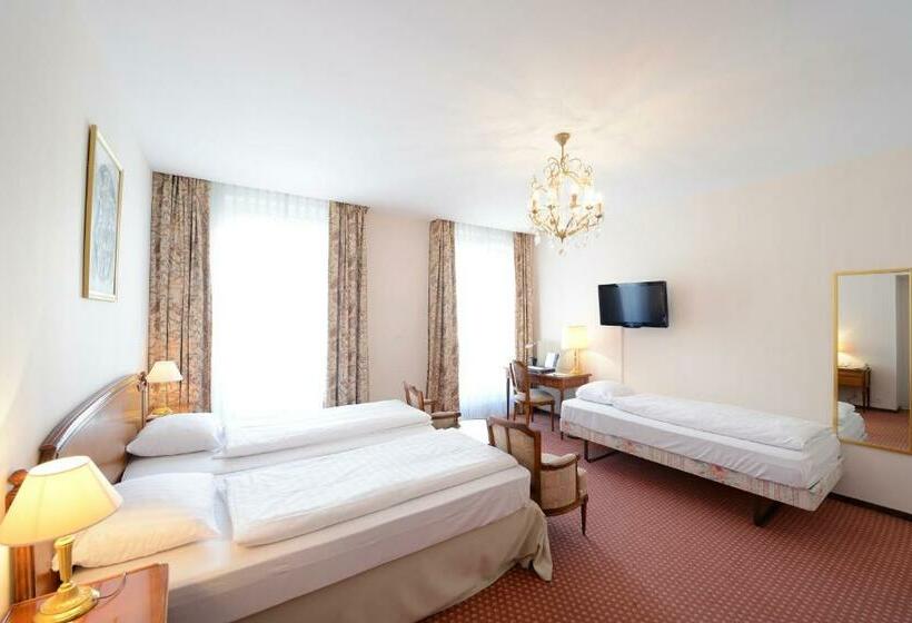 غرفة عائلية, Eden Palace Au Lac