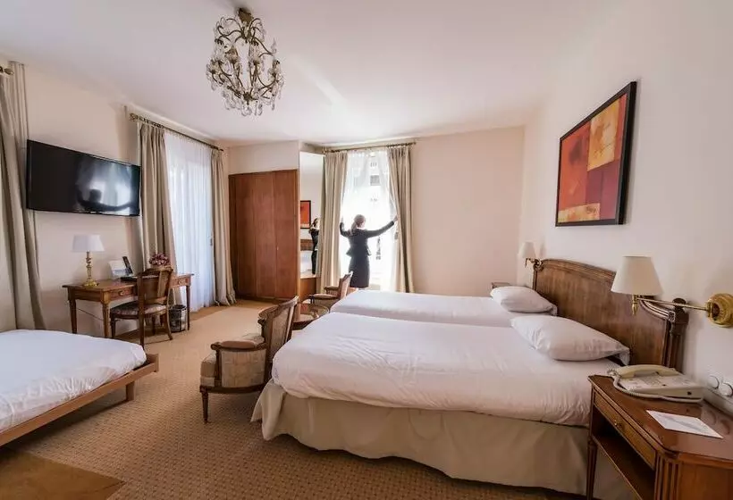 اتاق خانوادگی, Eden Palace Au Lac