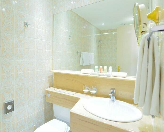 غرفة عائلية, Eden Palace Au Lac