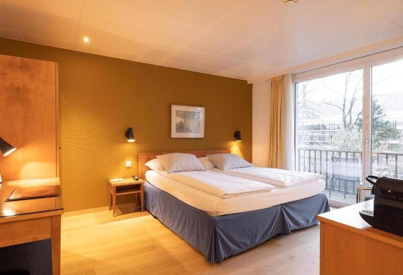 Comfort room with balcony, Engimatt City & Garden