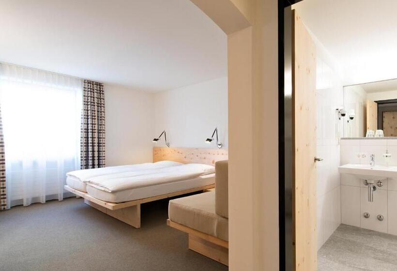 标准三人间, Hauser Hotel St. Moritz
