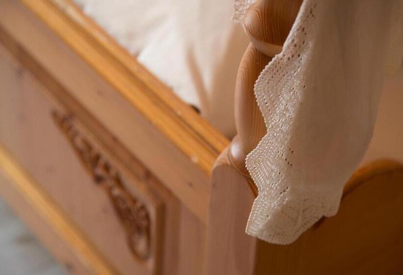 Comfort room with mountain view, Hirschen Grindelwald