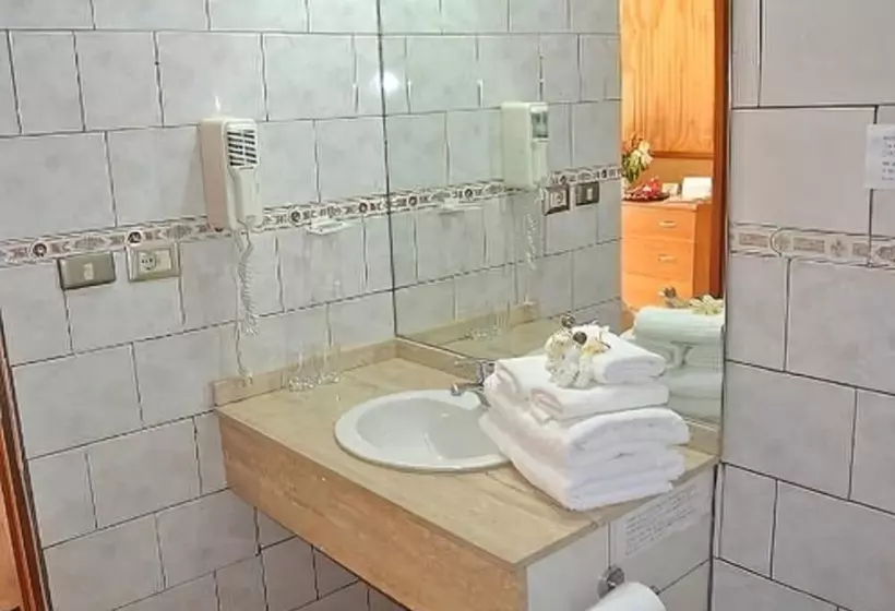 اتاق سوپریور سه تخته, Iorana
